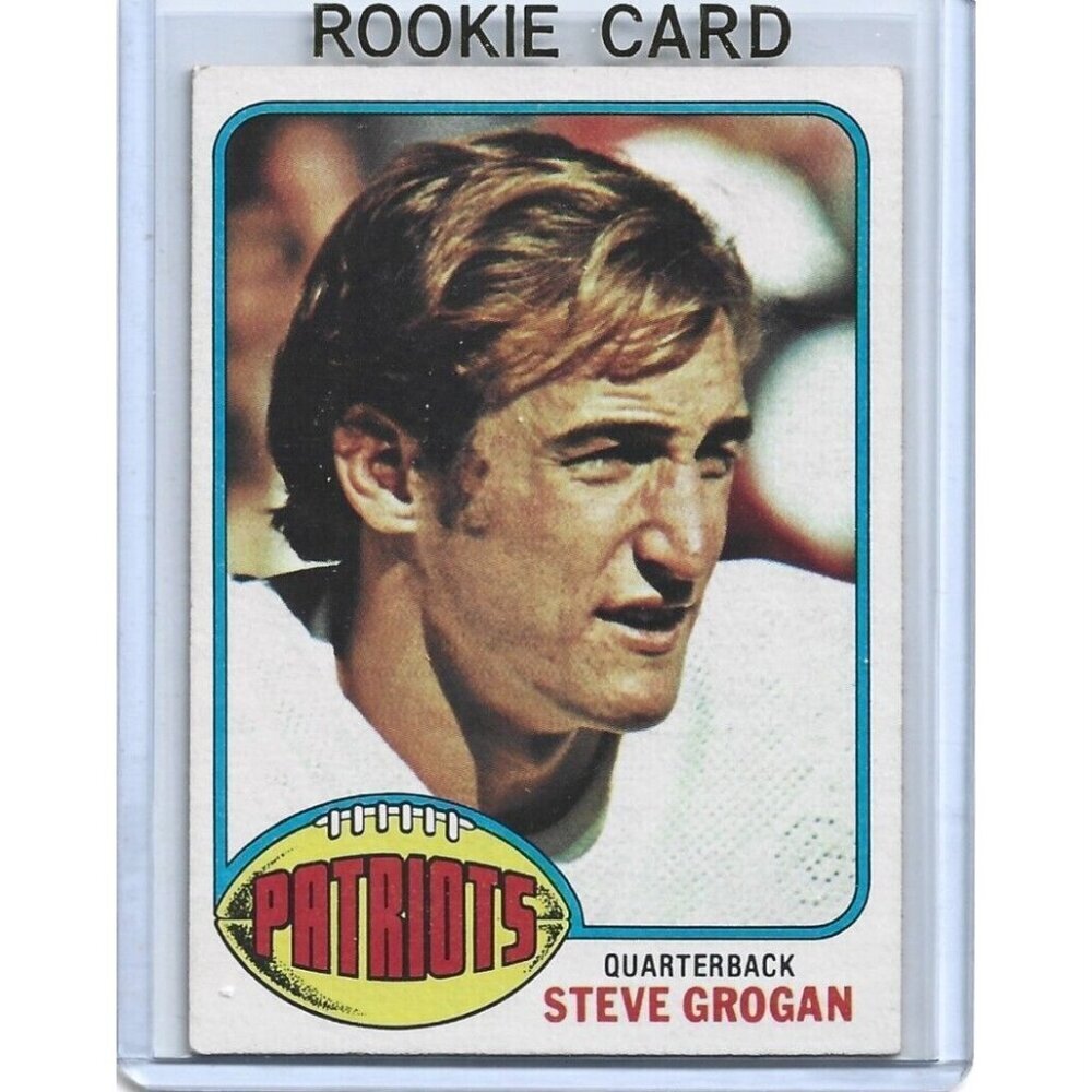 Steve Grogan-New England Patriots 1976 Topps Football ROOKIE Card #376